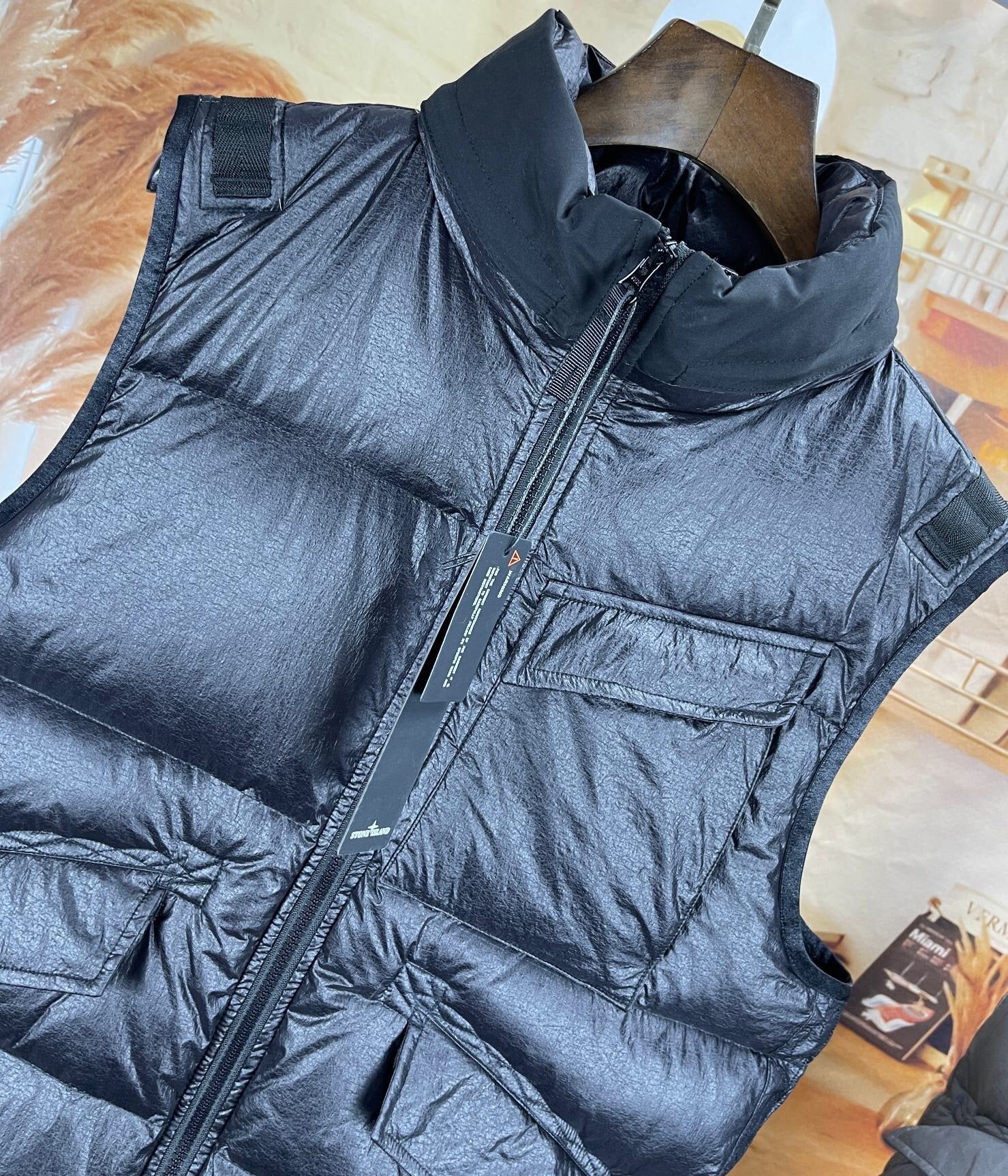 SSS - Badge Puffer Gillet - Stone Streetwear Studio | Timeless Clothing